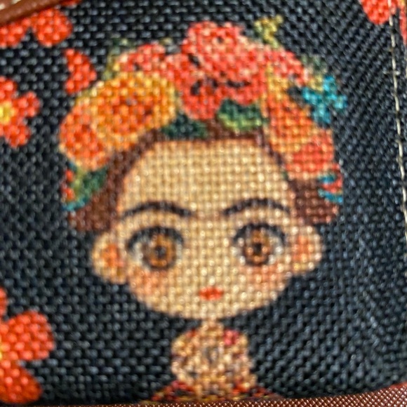 Elegant Floral Black and Brown Wristlet Clutch. Frida Kahlo Decorated. - Picture 6 of 6